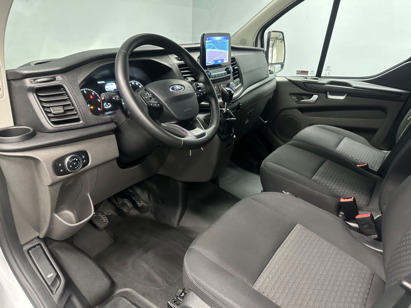 Fahrzeugabbildung Ford Transit Custom 300 L1H1 TREND*KAMERA*PDC*NAVI*