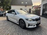 BMW 320 i Luxury Line.Automatik+Kamera+Leder+LED+AHK - BMW 320 Gebrauchtwagen in Bremen