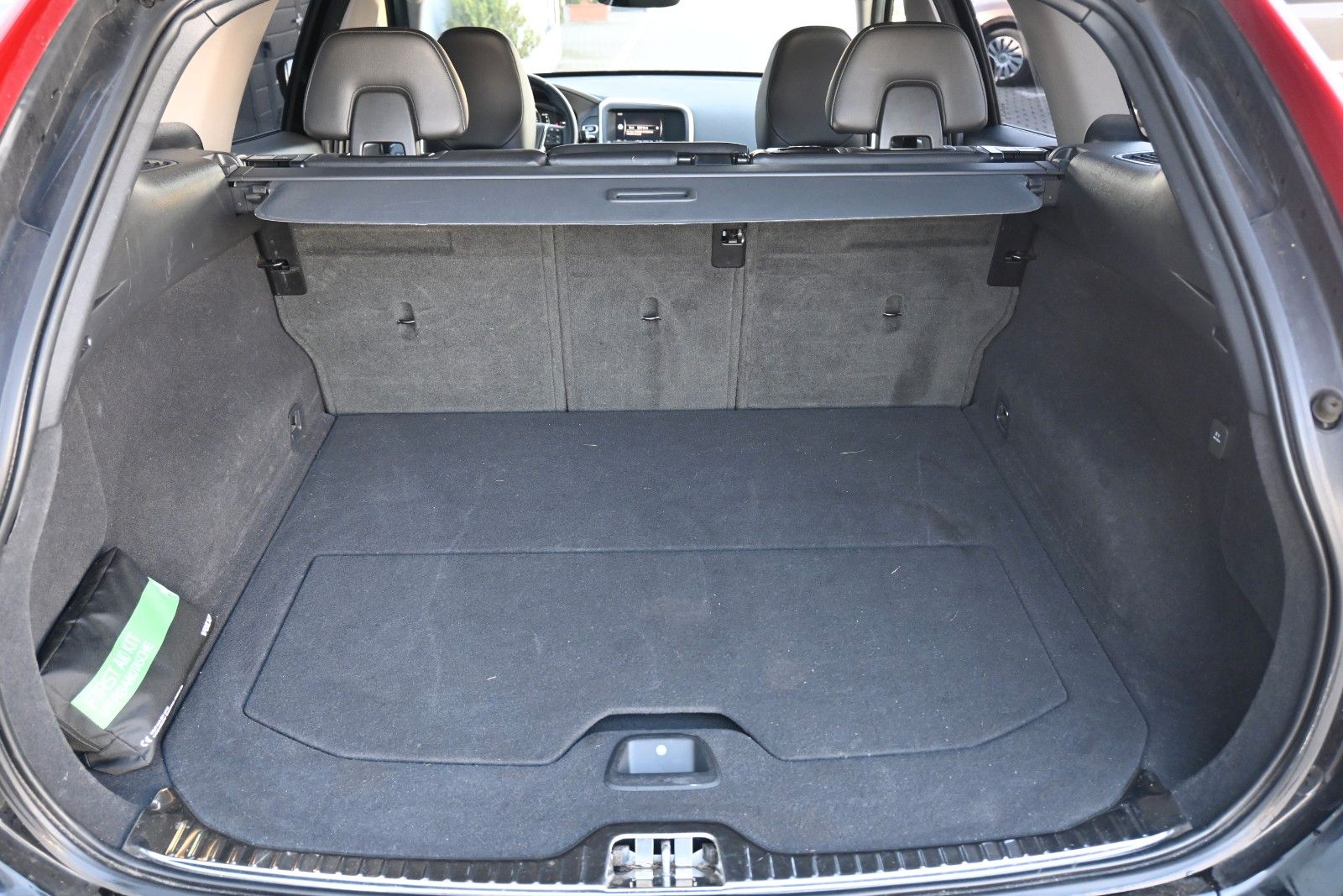 Fahrzeugabbildung Volvo XC60 D4 FWD Autom. Summum*STDHZG*RFK*