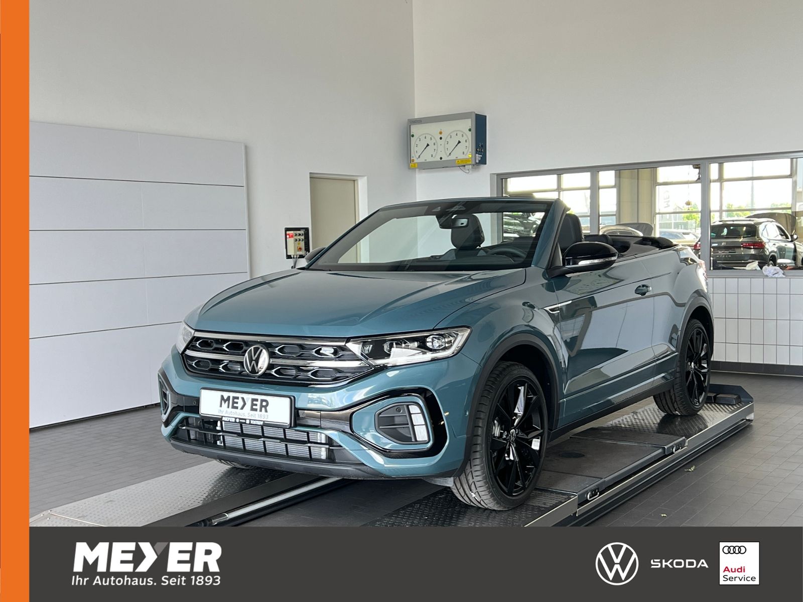 Fahrzeugabbildung Volkswagen T-Roc Cabriolet   R-Line 1.5 TSI DSG *AHK, Black
