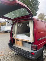 Volkswagen T4 2.5 TDI mit Camper Ausbau  - rote Volkswagen T4 andere
