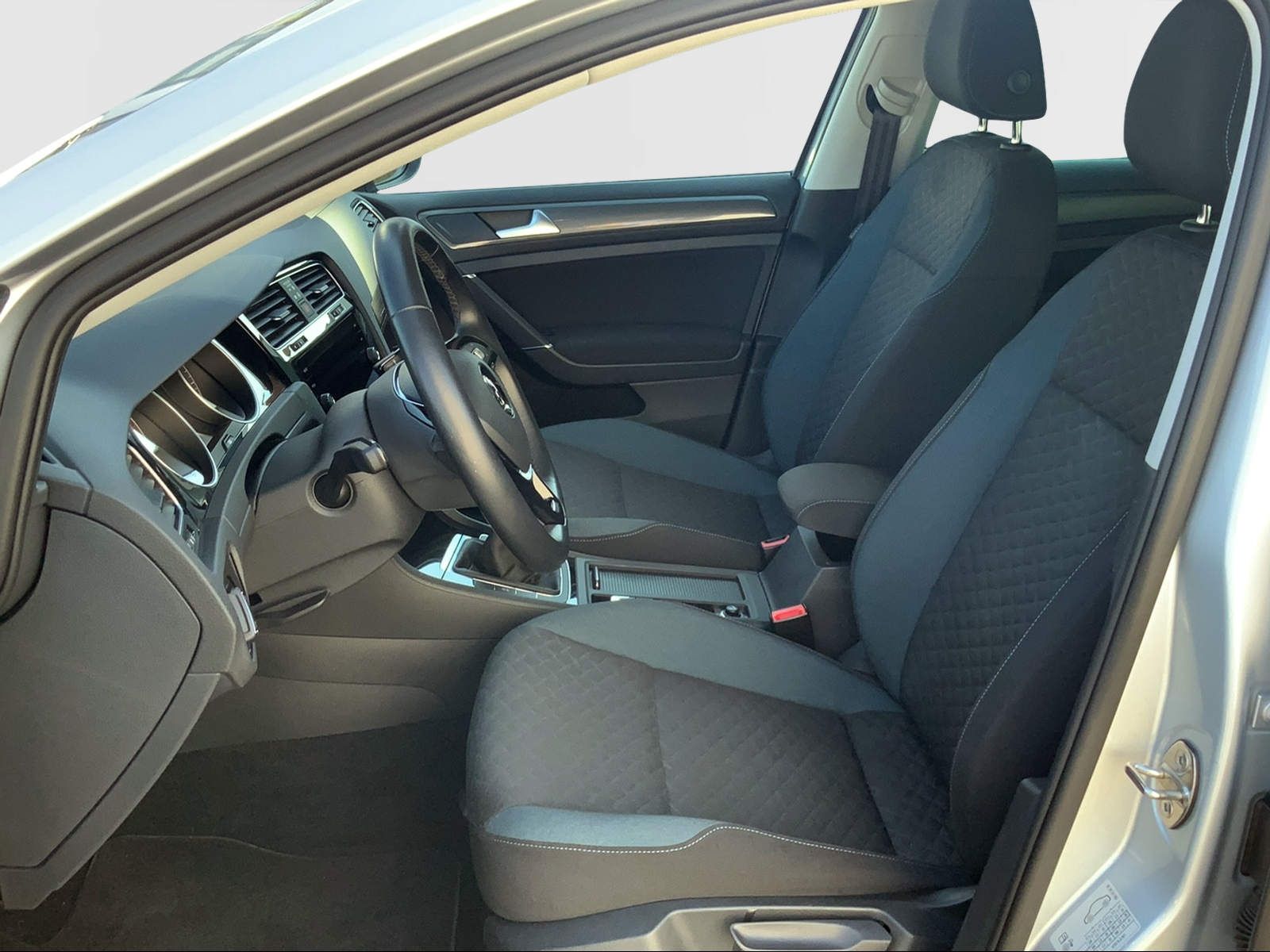 Golf VII 1.0 TSI IQ.DRIVE,NAV,SHZ, Light Assist.