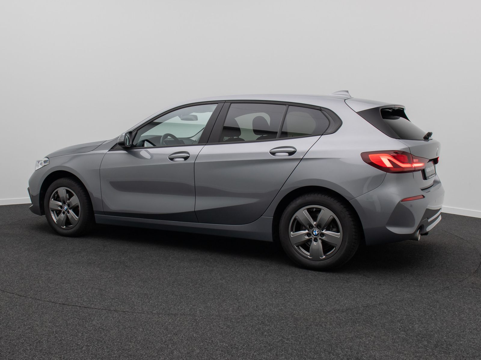 Fahrzeugabbildung BMW 118i GeschwindigReg DAB AHK DriveAs LED CockpitP