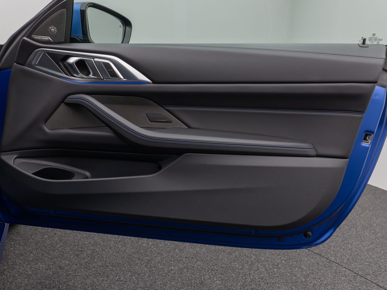 Fahrzeugabbildung BMW M440i xD Cabrio DAB Kamera HUD Individual 19Zoll