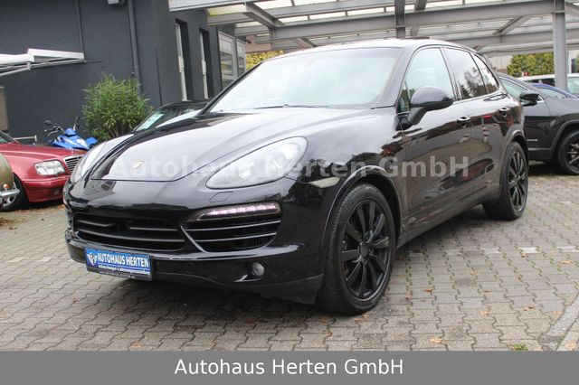 Porsche Cayenne 3.0 Diesel*SPORTDESIGN TURBO*LEDER*PANO*