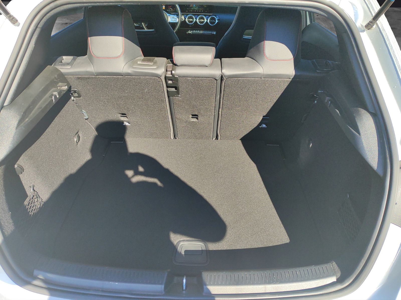 Fahrzeugabbildung Mercedes-Benz A180*AMG-Line*Automatik*Navi*LED*Ambiente*Pano*