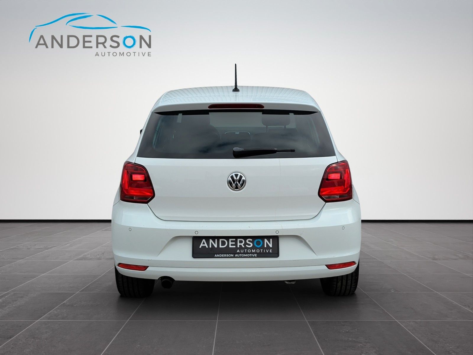 Fahrzeugabbildung Volkswagen POLO 1.2 TSI HIGHL DSG TEL APP KLIMAAUT 16" GRA