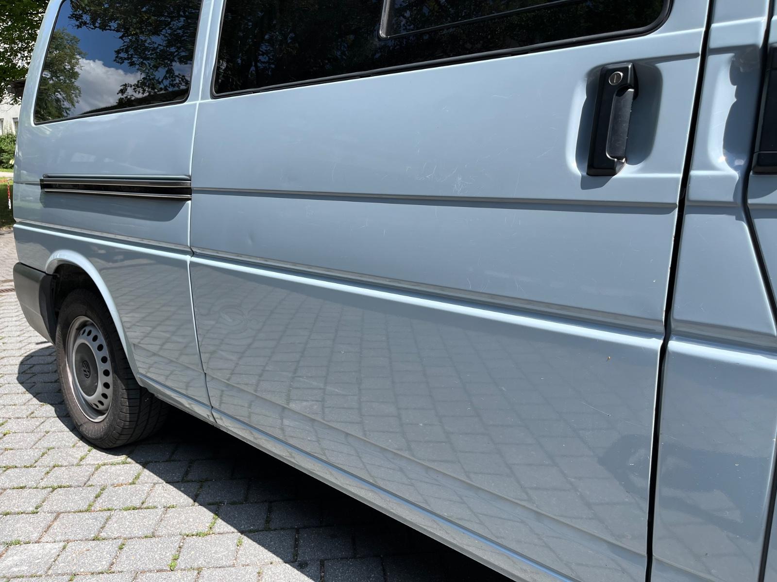 Volkswagen T4 2.5L Benziner  mit Campingausbau
