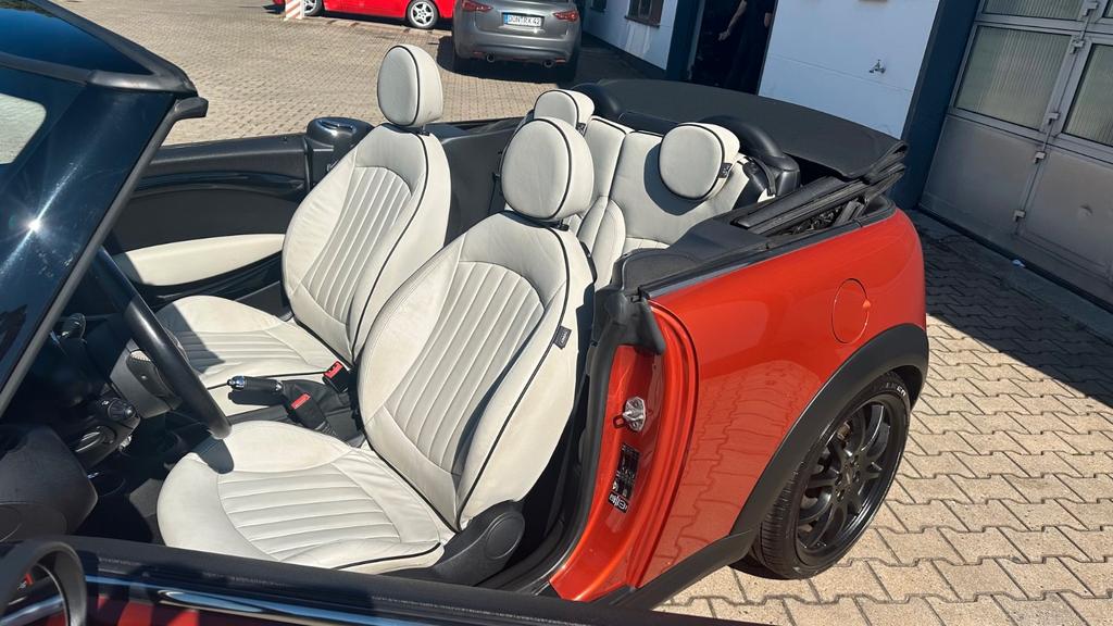 MINI Cooper Cabrio