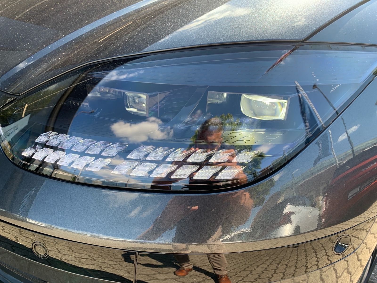 Fahrzeugabbildung Hyundai IONIQ 6 Techniq Elektro 4WD 77,4 kWh Park-Paket