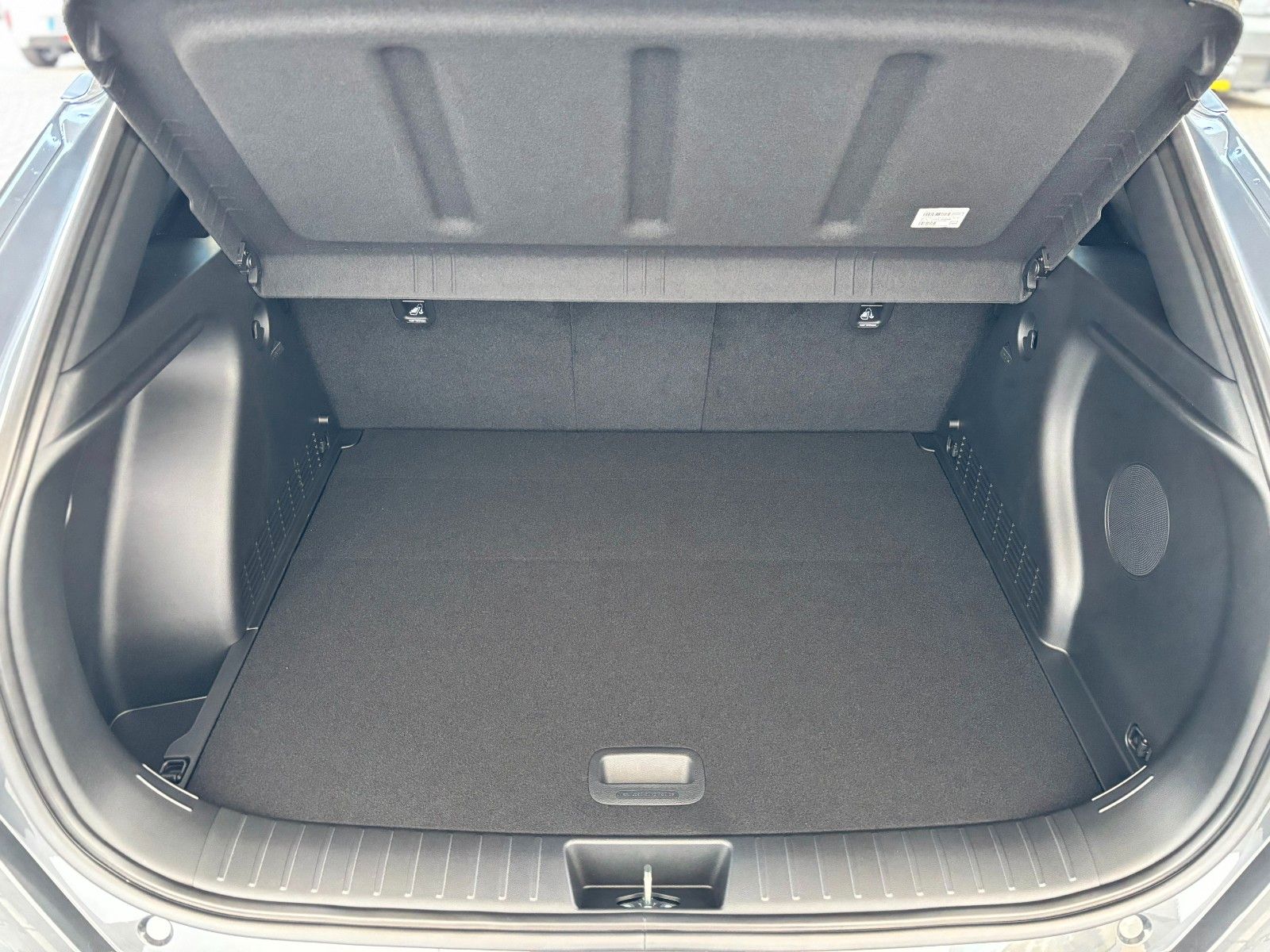 Fahrzeugabbildung Hyundai Kona Elektro N-LineX MY26 360°/Glasschiebedach!