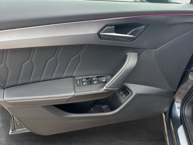 Formentor VZ PRIORITY 1.4 DSG eHYBRID NAVI LEDER