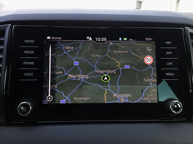 Fahrzeugabbildung Skoda Karoq Sportline 1.5TSI DSG/ACC/Navi/Matrix/DAB