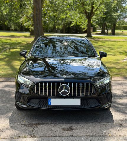 MERCEDES-BENZ A 250E Limousine Widescreen Ambiente Soundsystem