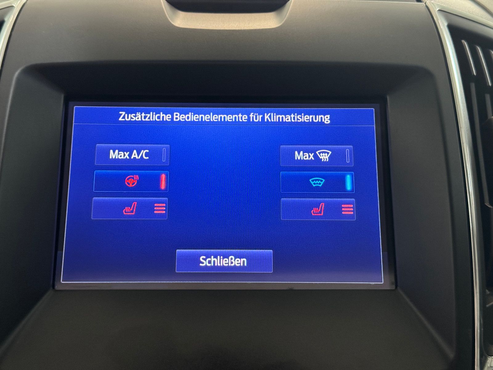 Fahrzeugabbildung Ford Galaxy TITANIUM SPORT AWD AUT 7-SITZER PANO VOLL