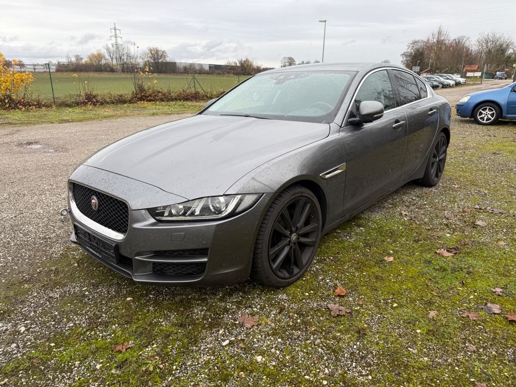 JAGUAR Xe – Bild 3 von 14