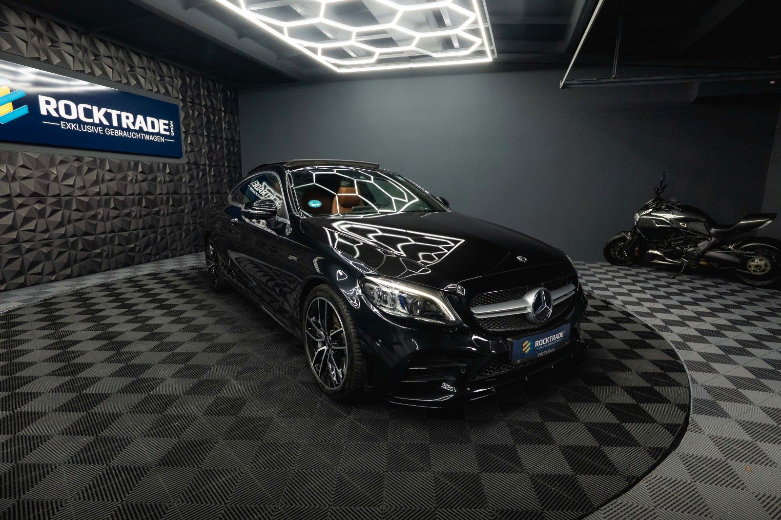 Fahrzeugabbildung Mercedes-Benz C 43 AMG Coupe 4Matic*LED*Virtual*Pano*Burmester