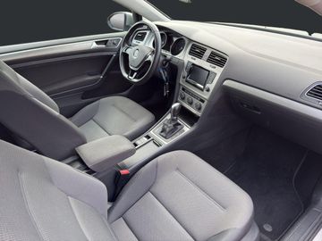 Volkswagen Golf - 12