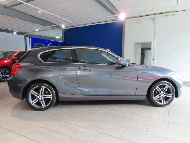 BMW 118 i Sport Line Sport Soundsystem HarmanKardon 