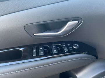 Fahrzeugabbildung Hyundai Tucson TREND Plug-In Hybrid 4WD LED KRELL SOFORT