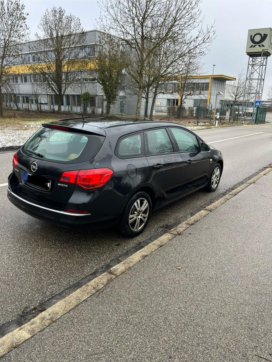 Opel Astra 2013 — engine 110 HP (81kW)