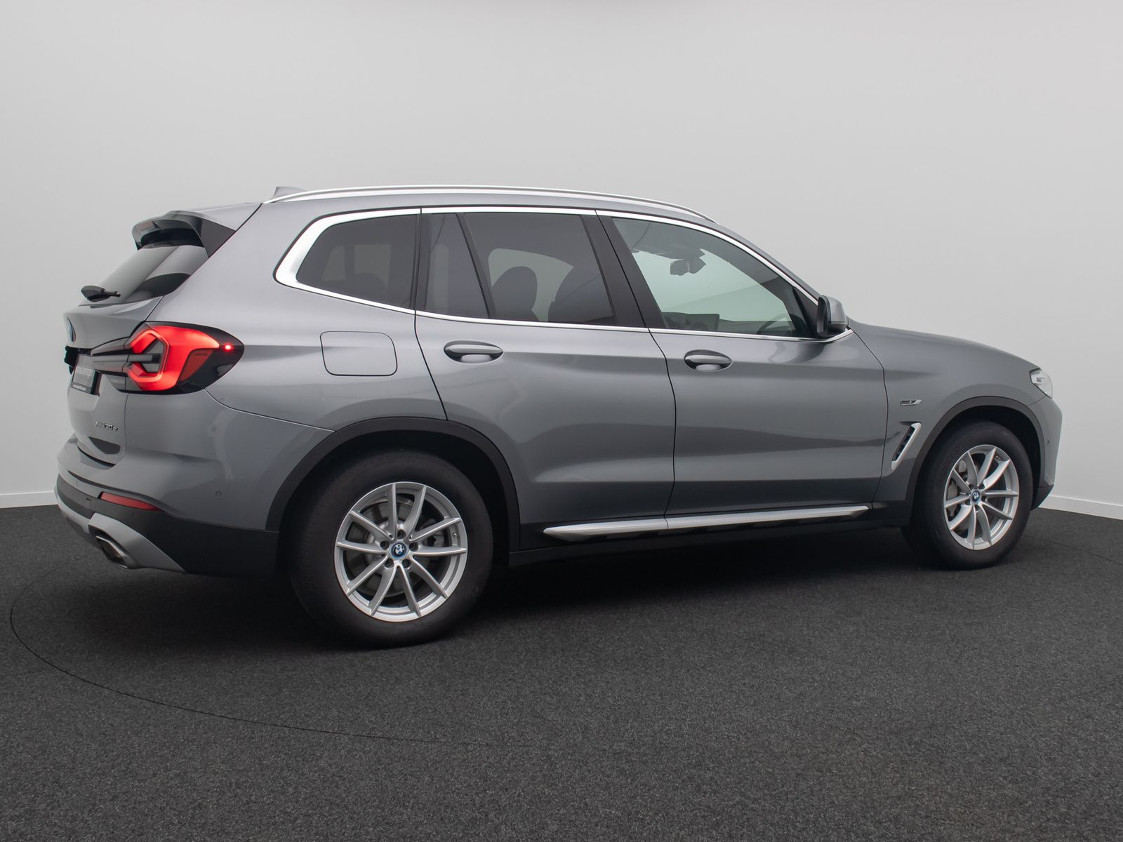 Fahrzeugabbildung BMW X3 xD30e Alarm DAB HiFi Kamera Sportsitz Panoram