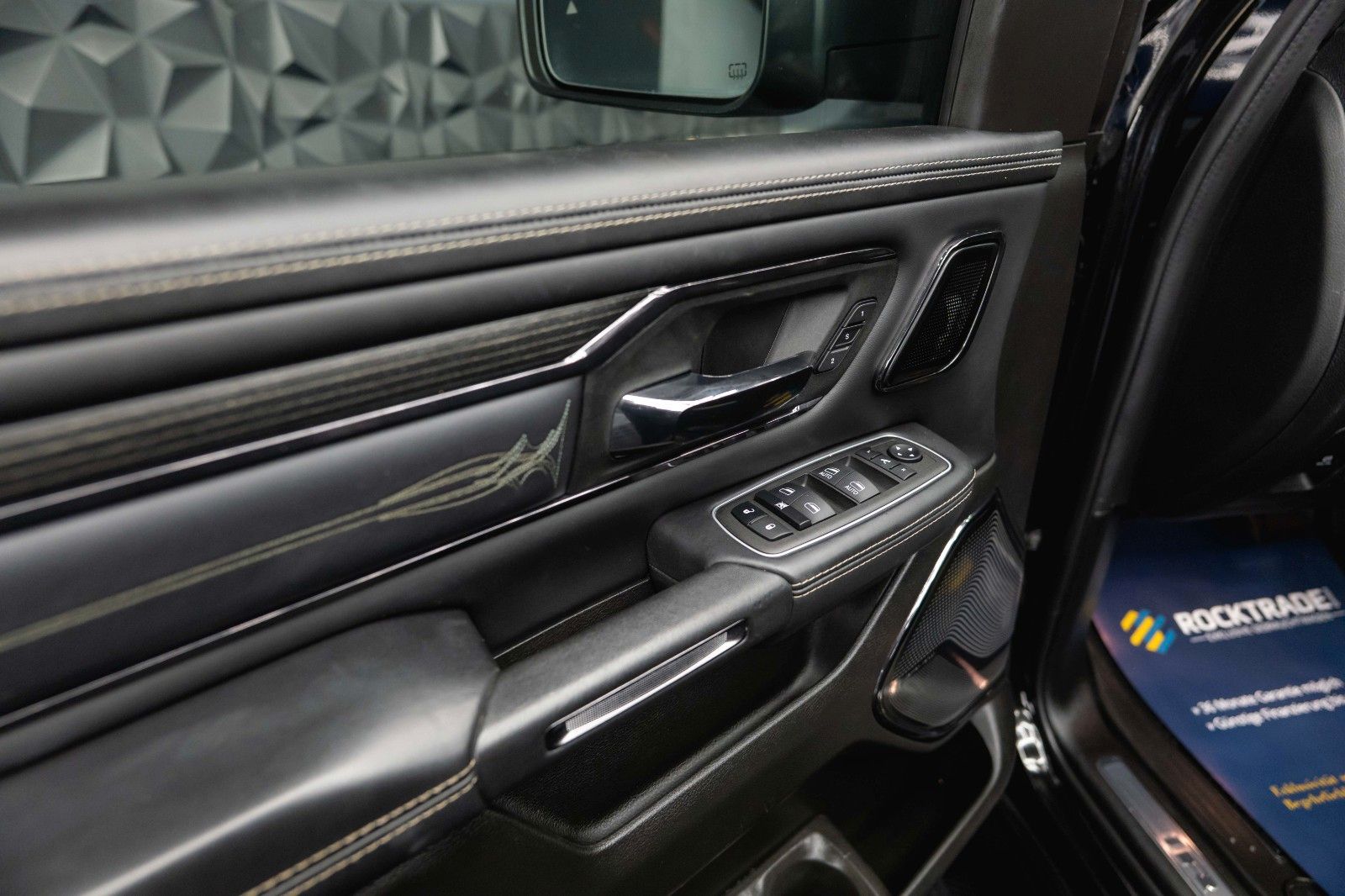 Fahrzeugabbildung Dodge RAM 5.7 V8 HEMI 4x4 LIMITED Offroad 100% Options