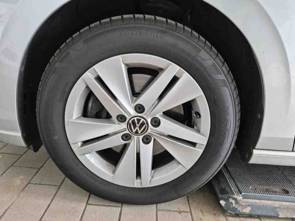 Volkswagen Golf - Bild 9