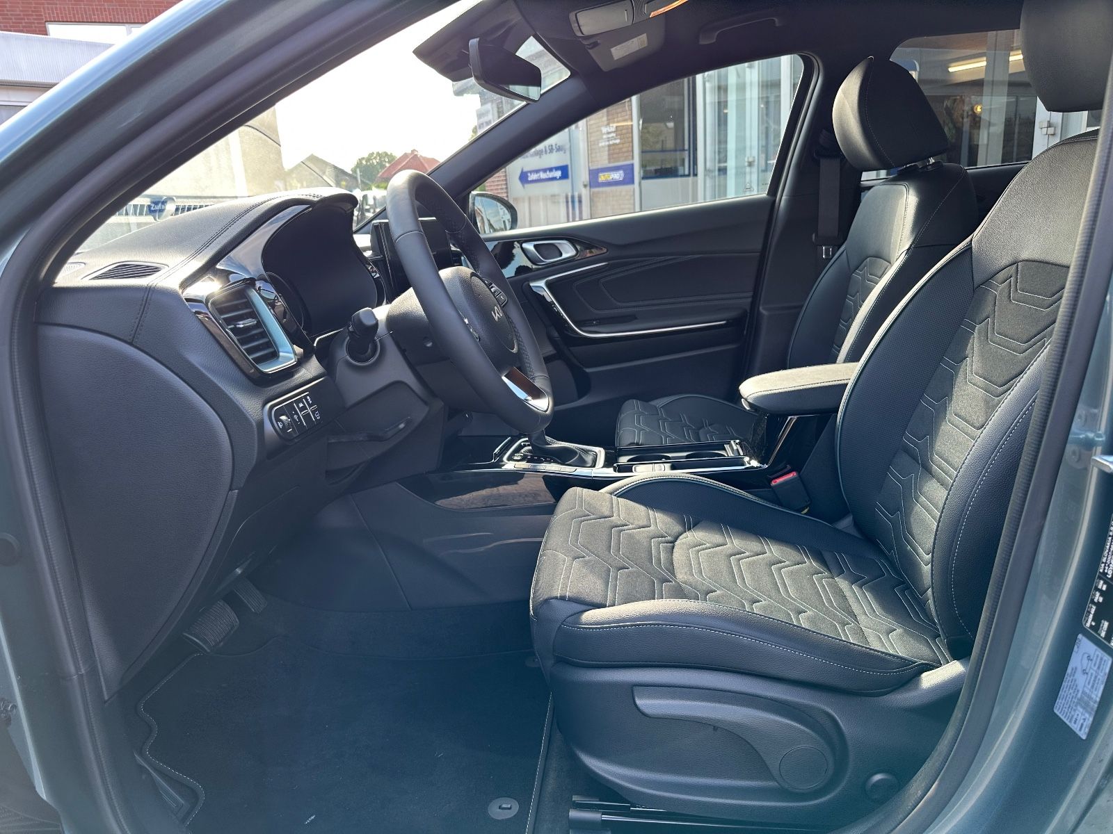 Fahrzeugabbildung Kia Ceed Sportswagon 1.0 T-GDi DCT Navi/GRA/Shzg/PDC