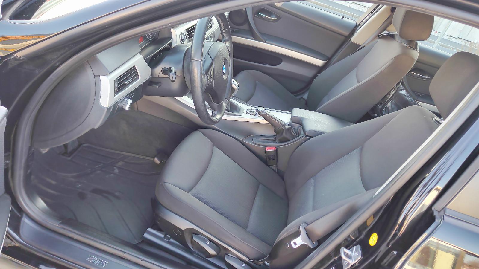 BMW 318 TOURING - 143 CV - BVM - CARNET ENTRETIEN