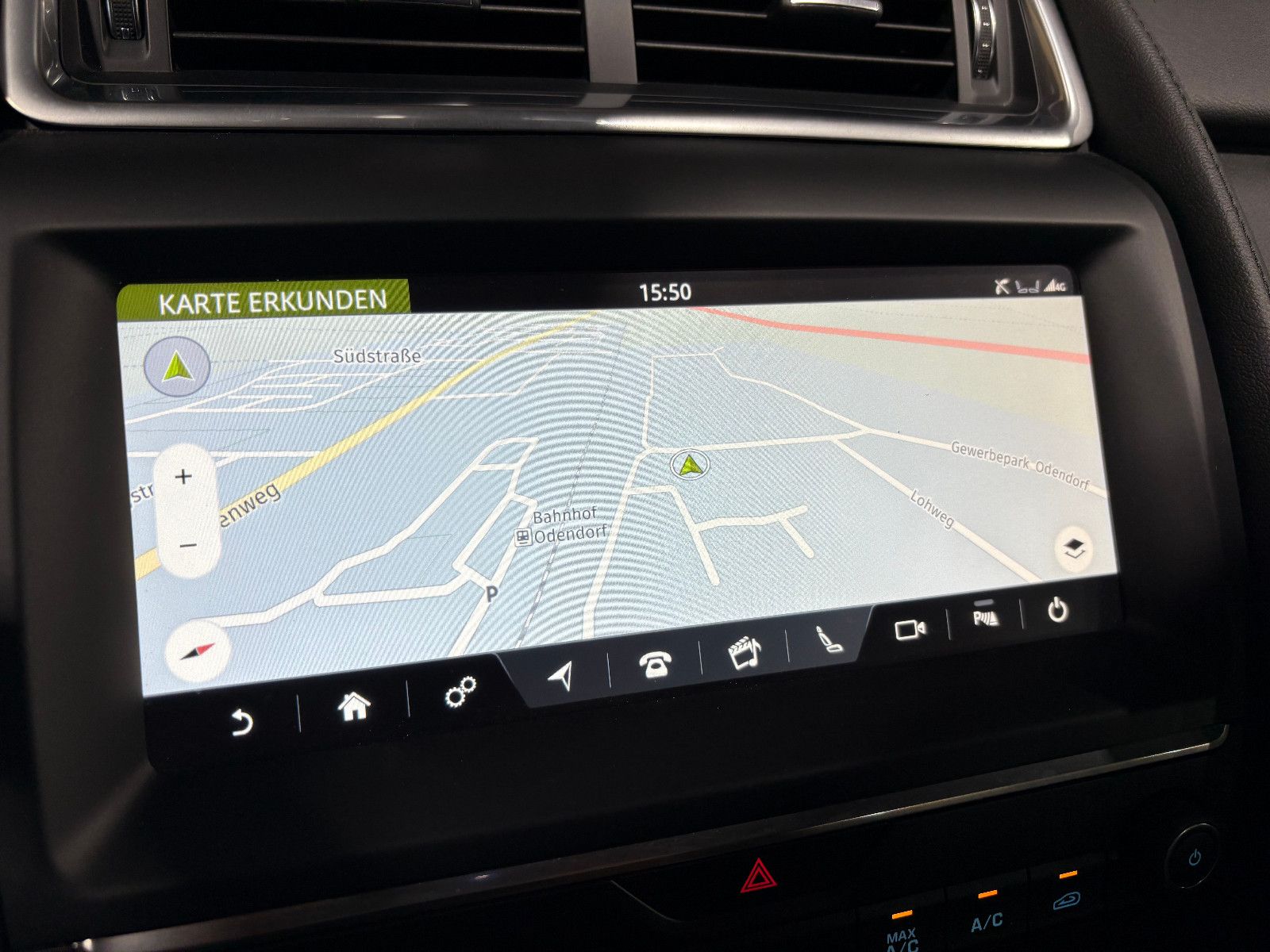 Fahrzeugabbildung Jaguar E-PACE S/NAVI/KAMERA/APPLE/ACC/SHZ/KLIMA/TOTWINK