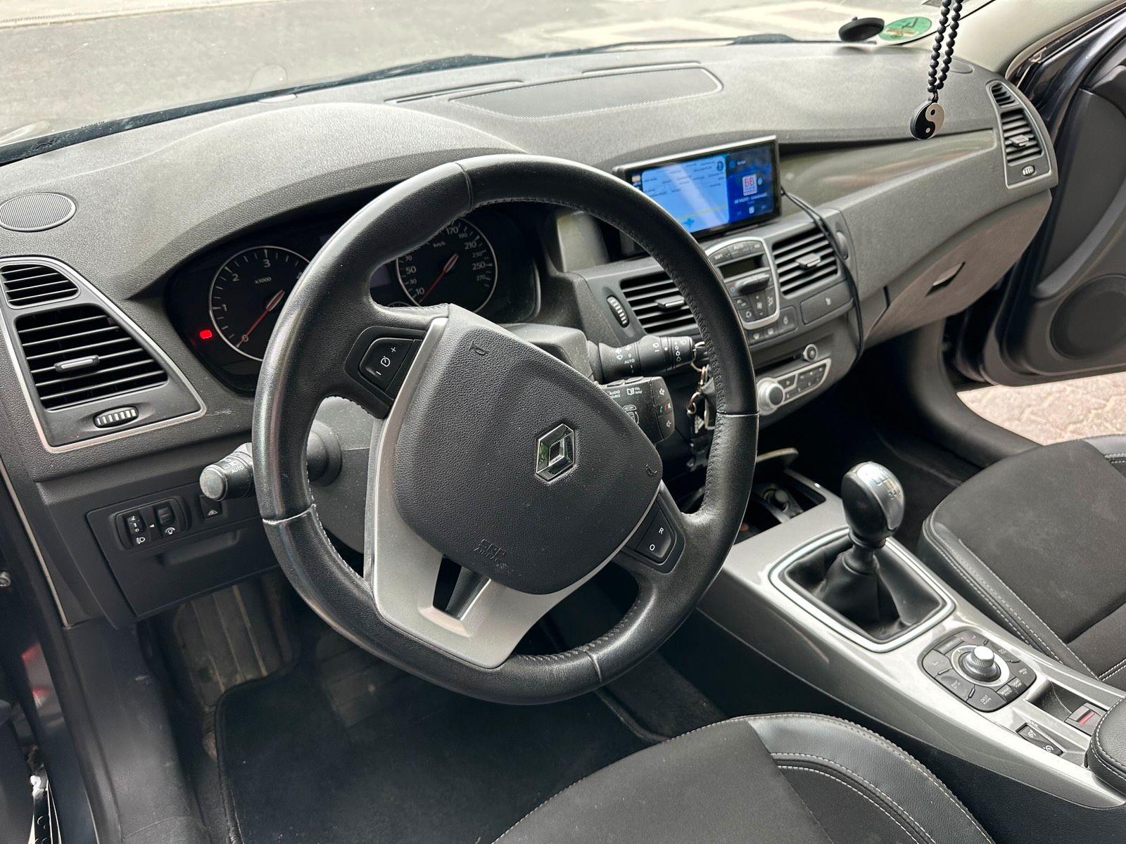 Renault Laguna 2012 — photo 5