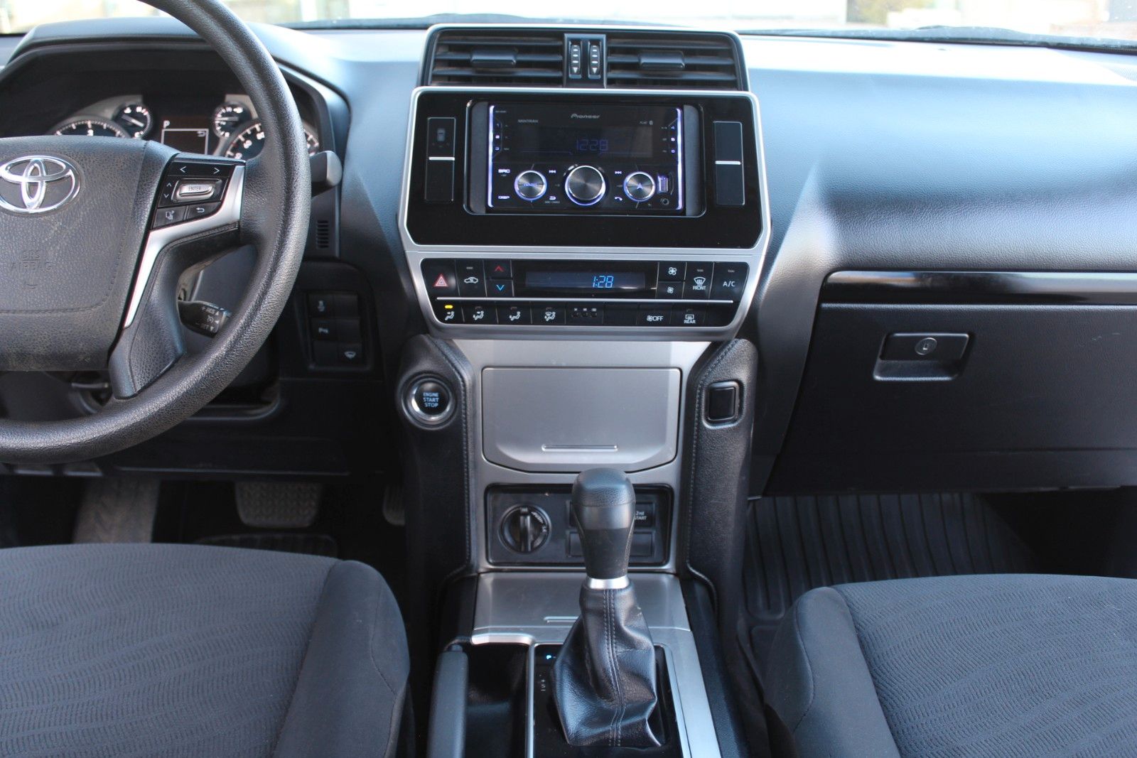 Toyota Land Cruiser Basis 2.8 Automatik*4x4*AHK*PDC*GJR foto 24