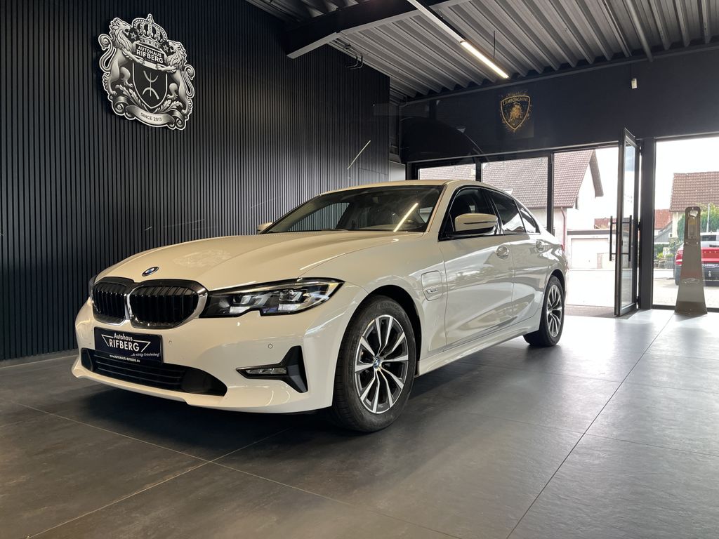 Image of BMW 320