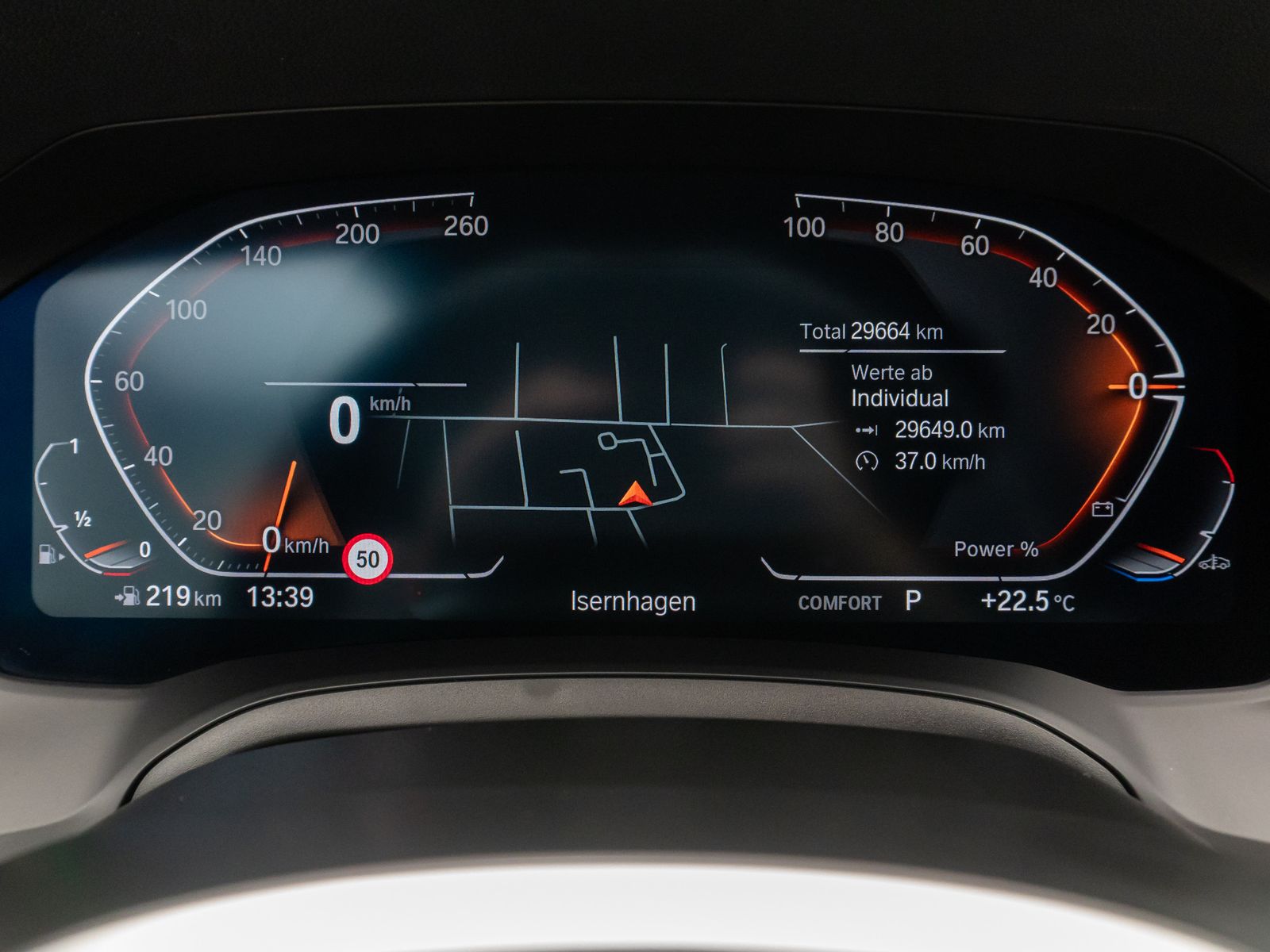 Fahrzeugabbildung BMW 330i Sport Line DAB Alarm MSport Lenkrhzg 19Zoll