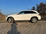 Mercedes-Benz GLC 300 d 4MATIC Autom. - AMG Line Pano AHK - Mercedes-Benz GLC 300 von privat