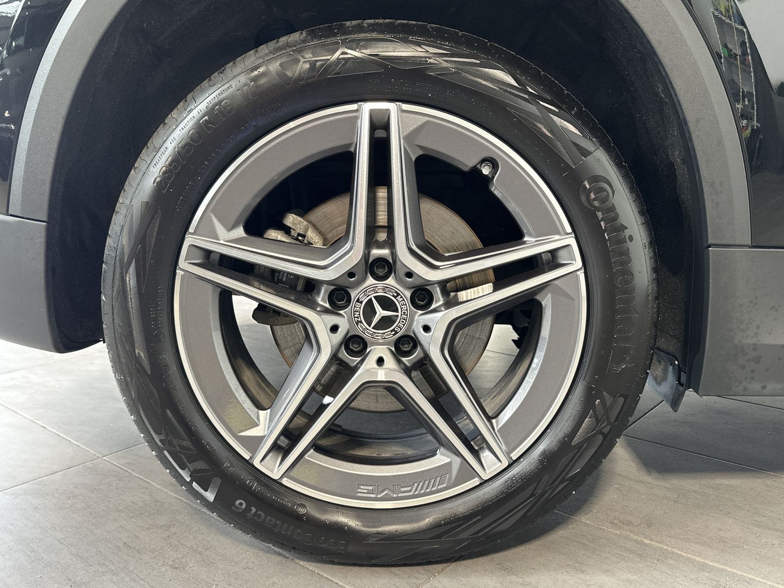 Fahrzeugabbildung Mercedes-Benz GLA 220d 4Matic AMG-Line NAV+CARPLAY+KEYLESS+SHZ
