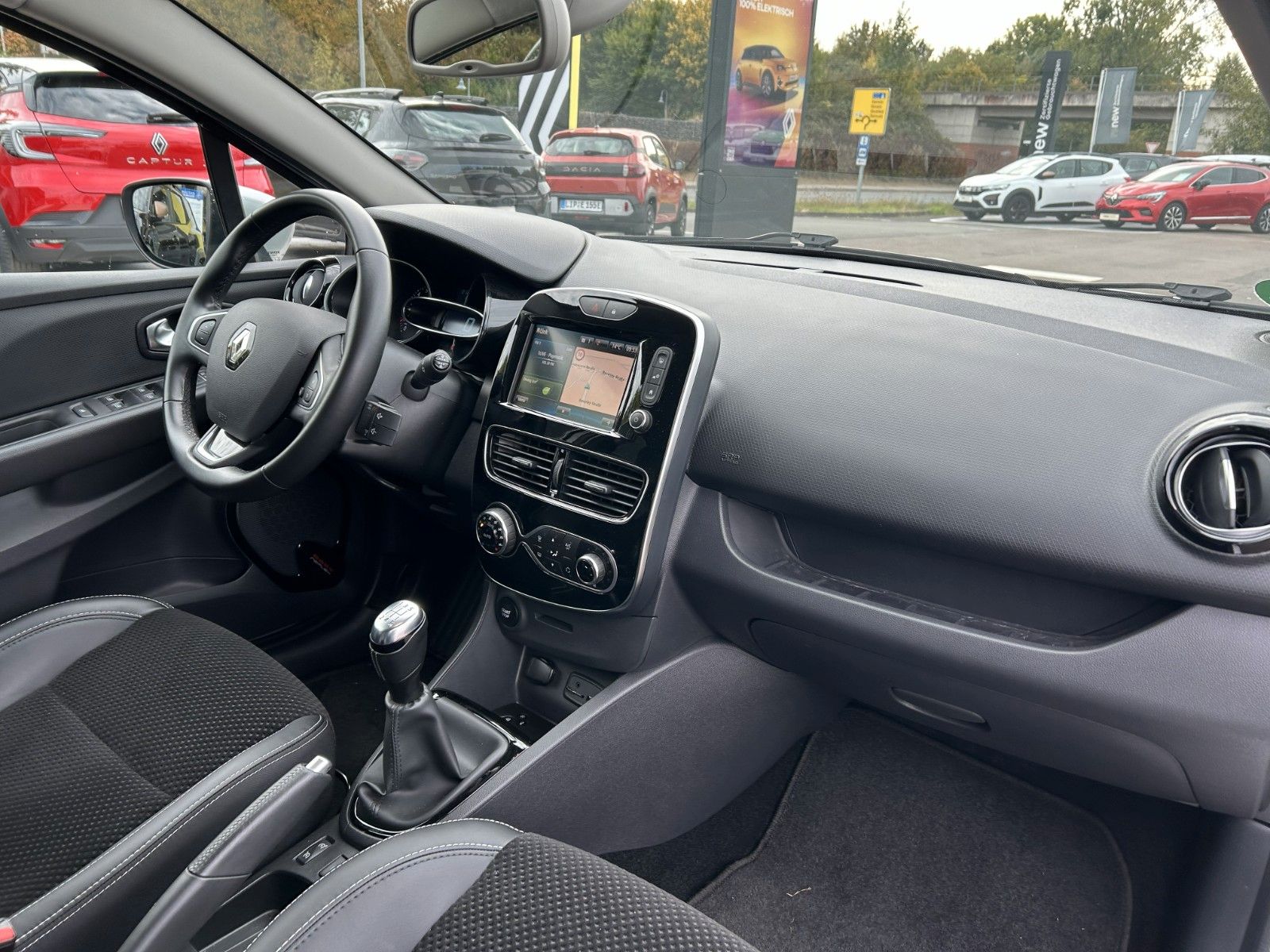 Fahrzeugabbildung Renault Clio IV Collection