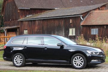 Volkswagen Passat - 4