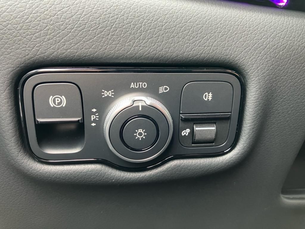 Fahrzeugabbildung Mercedes-Benz V 300 d 4MATIC AVANTGARDE Lang AMG STHZ 360°Kam