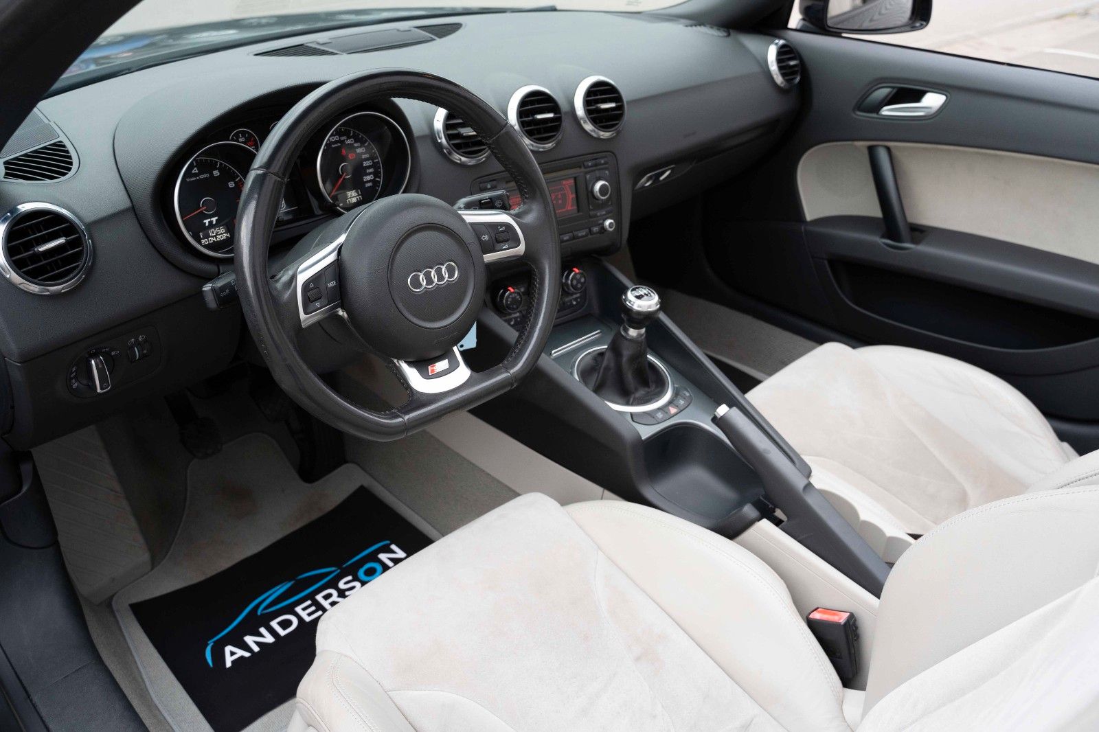 Fahrzeugabbildung Audi TT ROADSTER 2.0 TFSI NAVI XENON MFL ALCANTARA