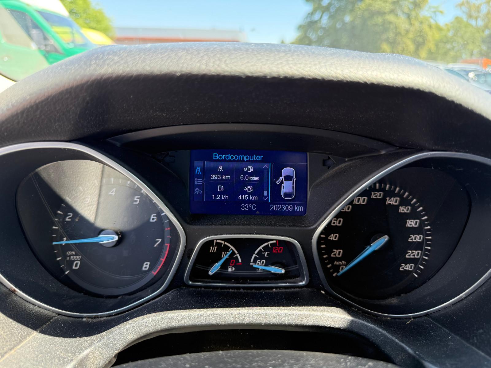 Ford Focus 2013 — photo 16