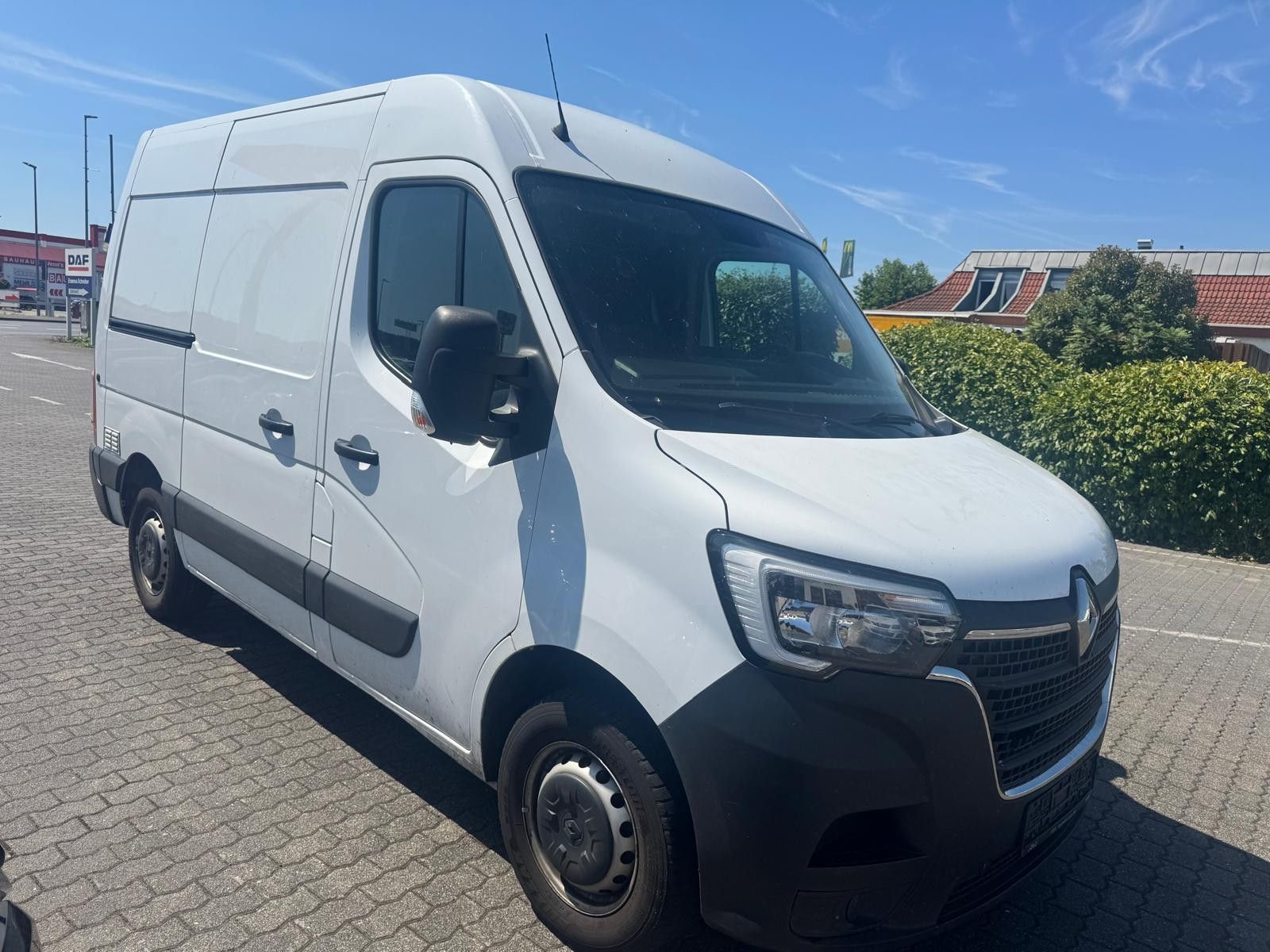 Fahrzeugabbildung Renault Master III Kasten L1H2 HKa 3,5t/1.HAND/TEMPOMAT