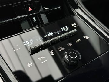 Porsche Panamera - 11