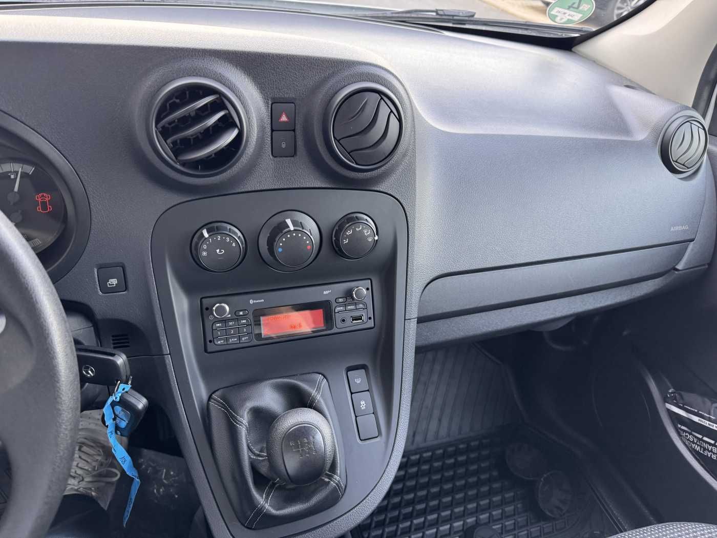 Fahrzeugabbildung Mercedes-Benz Citan 108 CDI Hecktüren