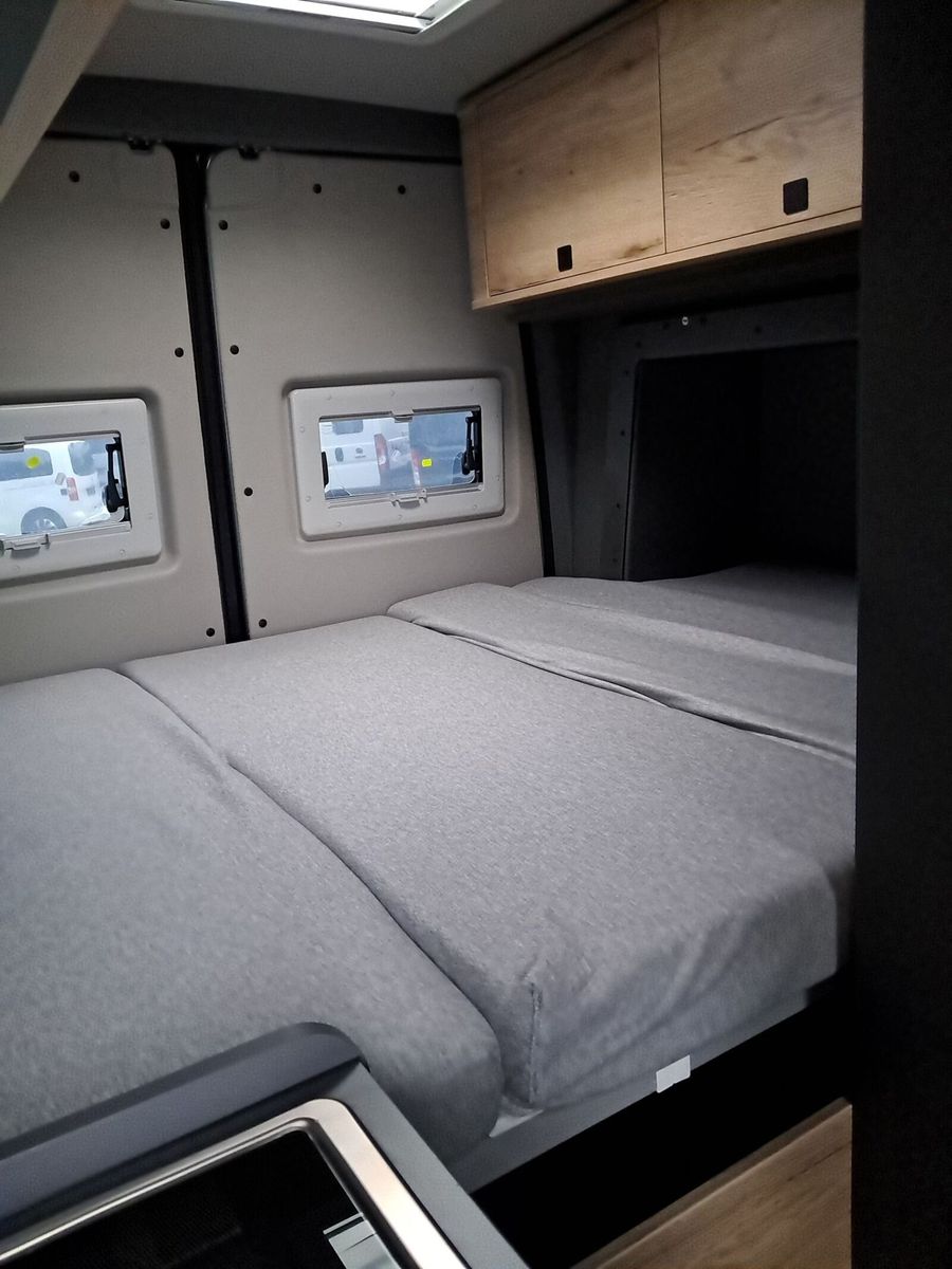 Fahrzeugabbildung Pössl Roadstar X Mercedes 190 PS Autark Paket, AHK