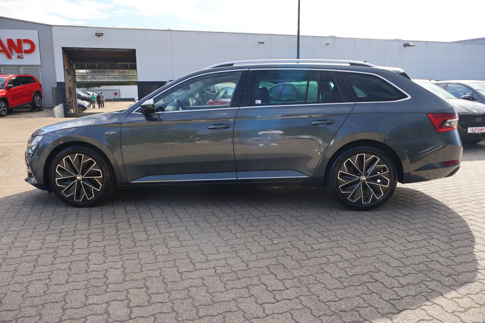Skoda Superb Combi 2.0 TDI DSG L&K LED Navi Kamera PDC imagem 3