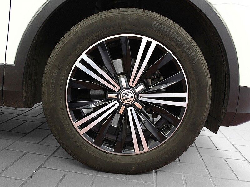 Fahrzeugabbildung Volkswagen Tiguan 1.4 TSI  BMT 4MOTION Highline *AHK*