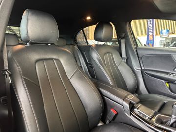 Mercedes-Benz A 180 *SitzBelüftungHZ*Spurhalte*Night*ACC*LED*