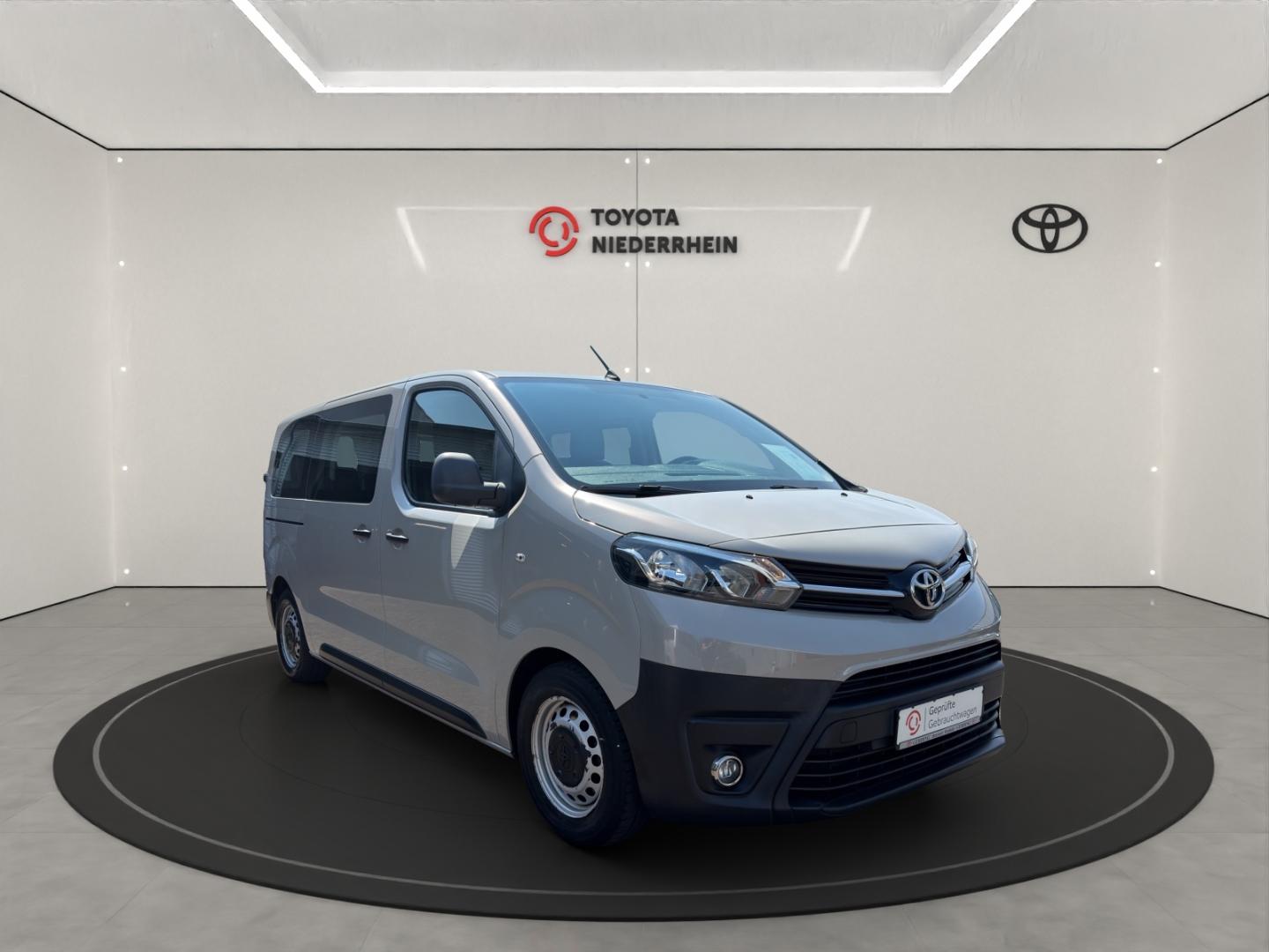 Toyota Proace L1 Kombi Comfort Navigation Anhängerkuppl